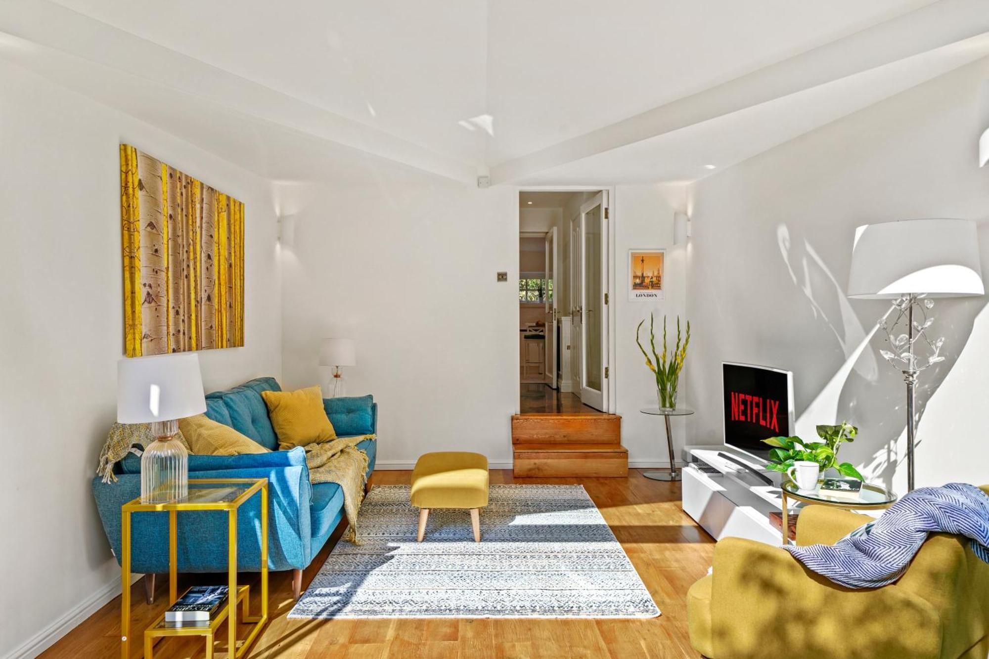3 Bedroom Mews Home - Clapham Common - Free Private Parking - Sleeps 5 - Newly Refurbished - Sweetpea & Pillow Properties London Ngoại thất bức ảnh