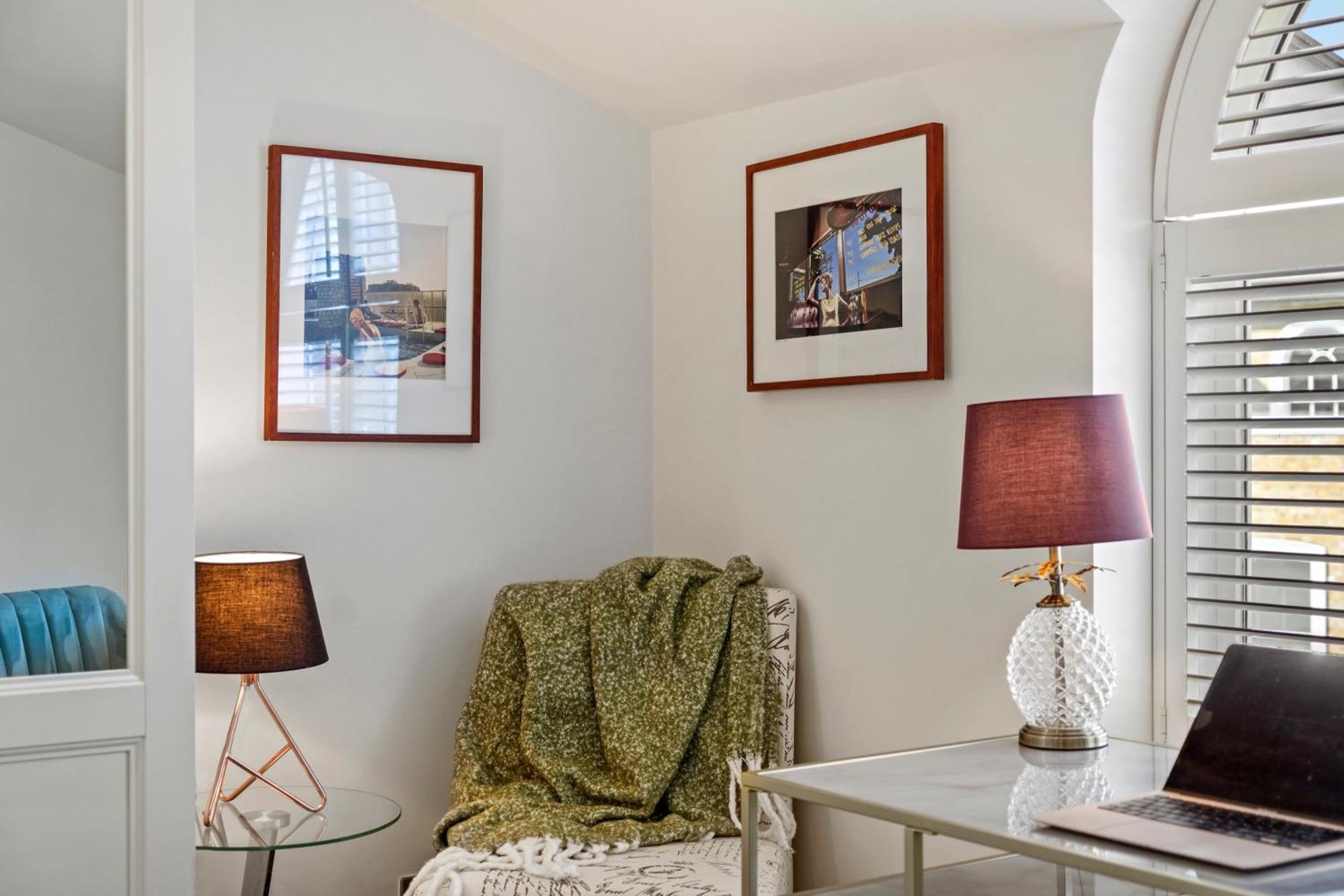 3 Bedroom Mews Home - Clapham Common - Free Private Parking - Sleeps 5 - Newly Refurbished - Sweetpea & Pillow Properties London Ngoại thất bức ảnh